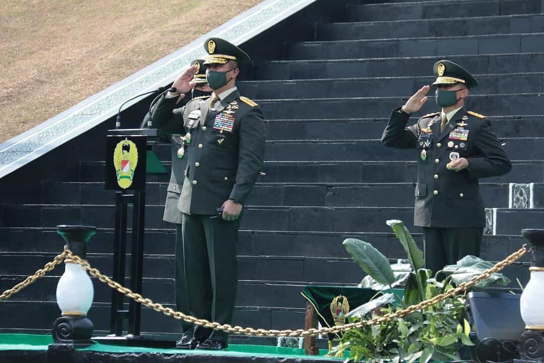 Kasad Lantik 1198 Perwira Lulusan Pendidikan Pembentukan Perwira TNI AD