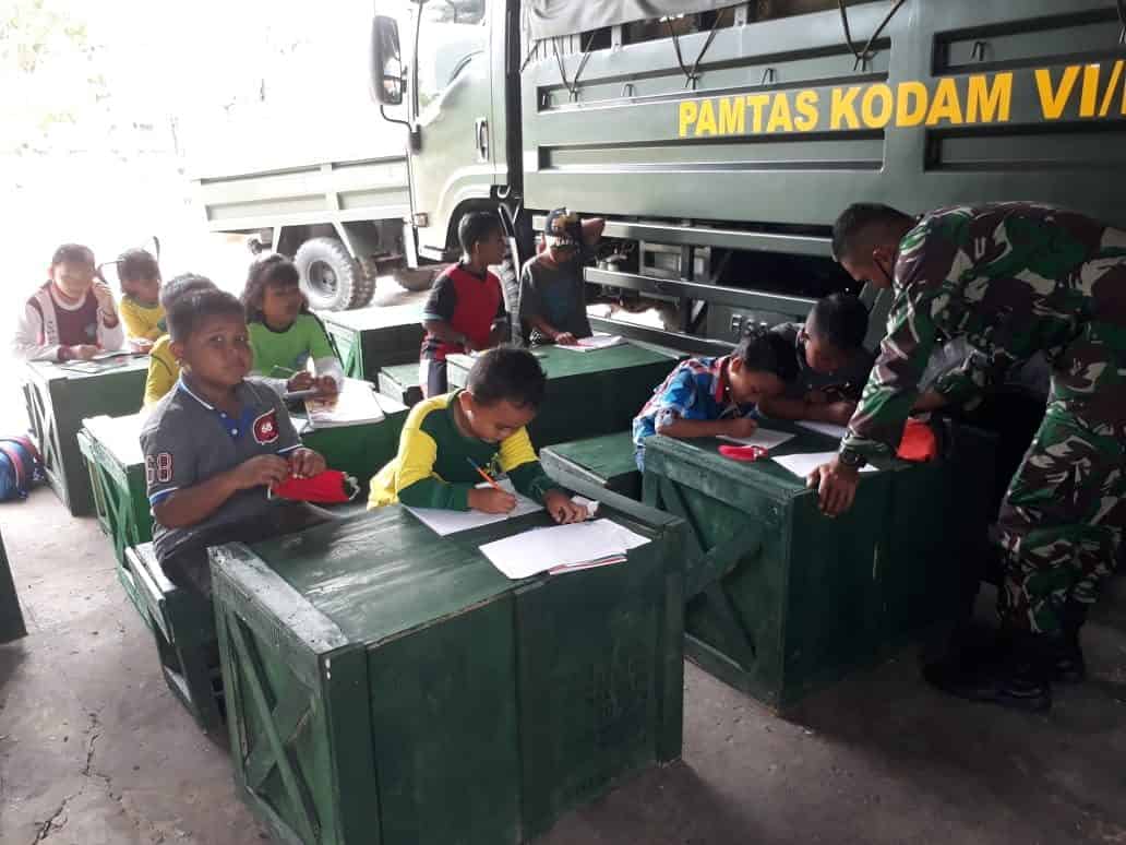 Satgas Yonif 623/BWU Sulap Garasi Truk Jadi Ruang Belajar Anak-Anak Nunukan