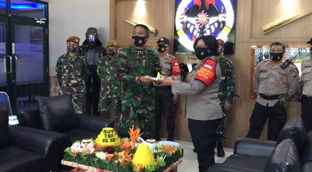 HUT ke-75 TNI, Yon Arhanud 10/ABC Terima Kado Istimewa Dari Polsek Pesanggrahan