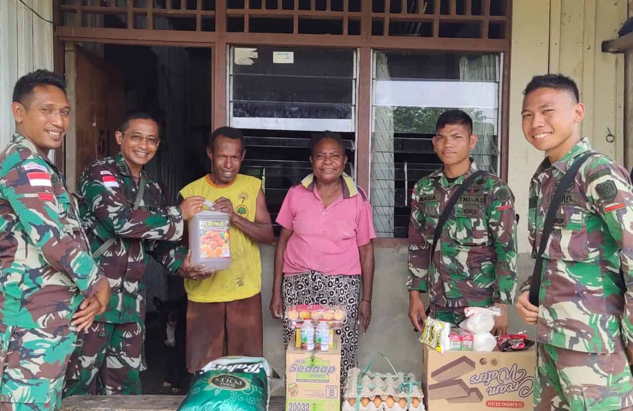 Sembako Satgas Yonif 312/KH, Tebaran Kasih Untuk Tokoh Agama Senggi