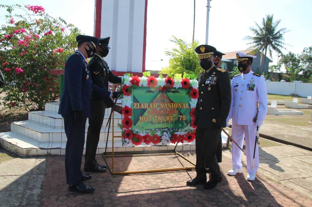 Danrem 174 Merauke Pimpin Ziarah Nasional Dalam Rangka HUT TNI ke 75