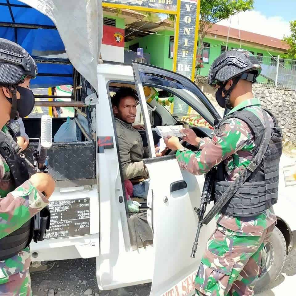 Sweeping Satgas Yonif RK 744/SYB Untuk Cegah Peredaran Barang Ilegal