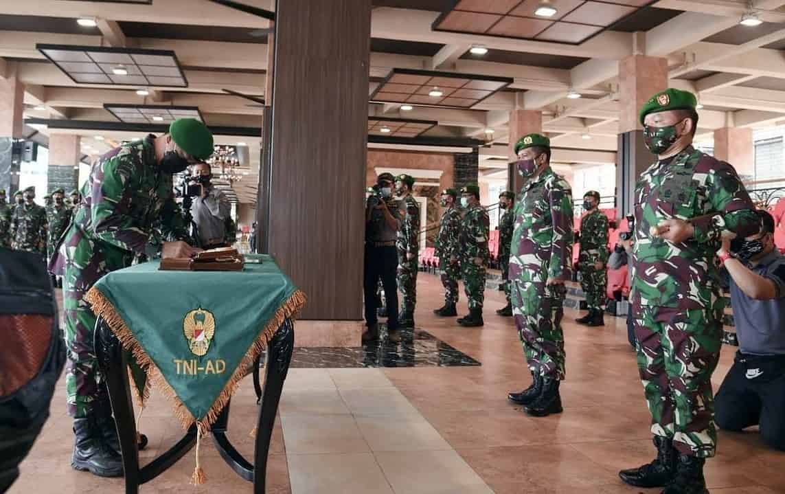 Kasad Pimpin Alih Kodal Yonzikon 11/DW & Laporan Korps 19 Perwira Tinggi TNI AD
