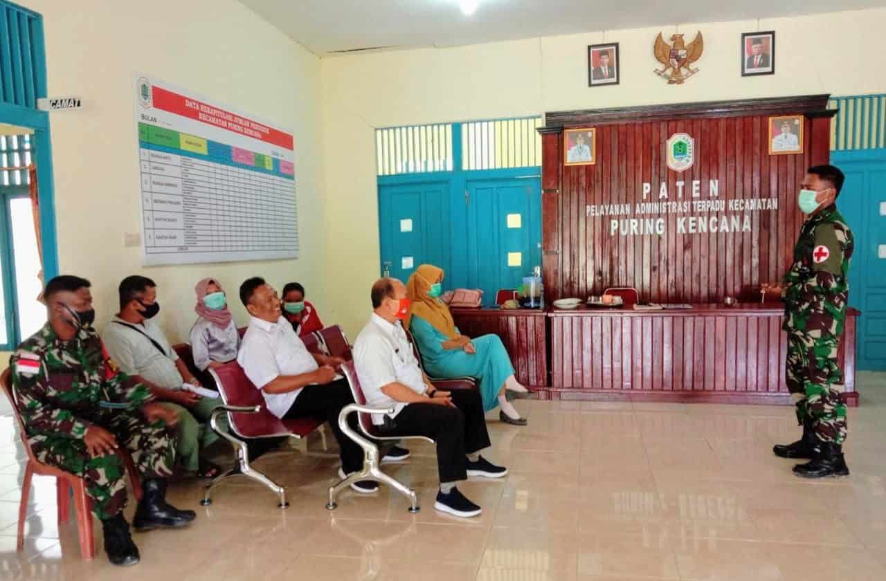 Penyuluhan dan Pemeriksaan Kesehatan Dari Satgas Yonif 407/PK untuk Masyarakat Puring Kencana