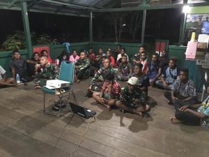 Maknai Hari Pahlawan, Satgas Yonif 312 Bersama Anak Perbatasan Nobar Film The Battle of Surabaya