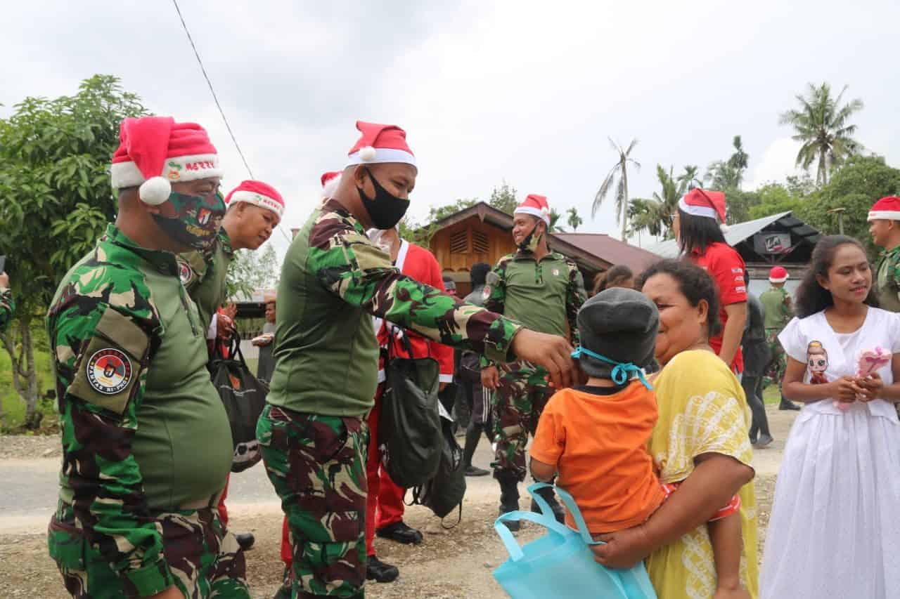 Meriahkan Natal di Perbatasan, Satgas Yonif R 100 Gelar Karnaval di Kampung Wonorejo