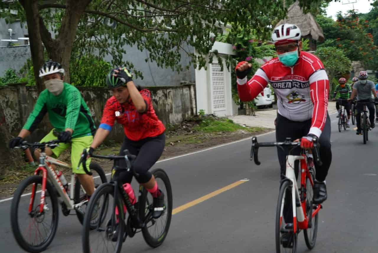 Ketua Komisi I DPR Apresiasi Gowes dan Bakti Sosial Korem 162/WB