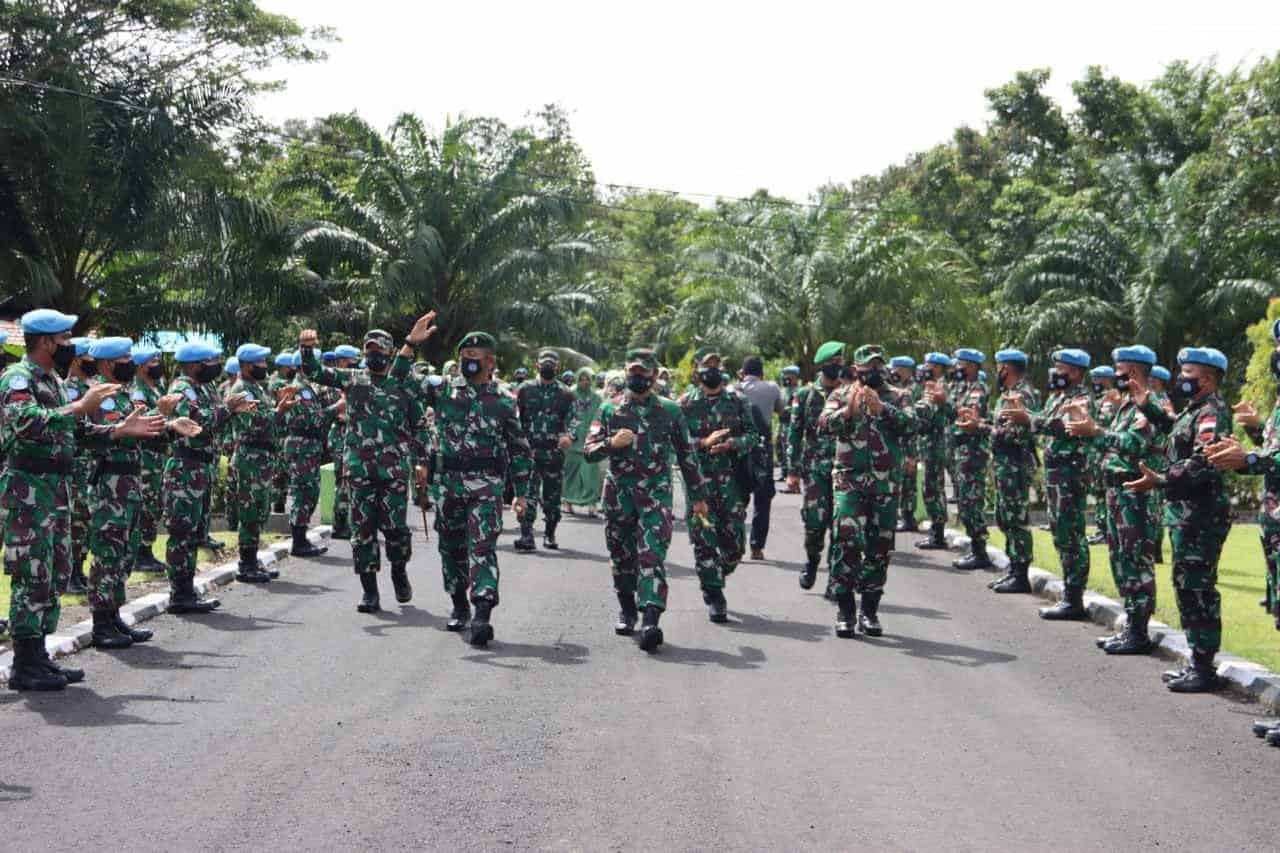 Kunjungi Yonif RK 644, Pangdam XII/Tpr Tegaskan Penerapan Protokol Kesehatan Dalam Aktivitas