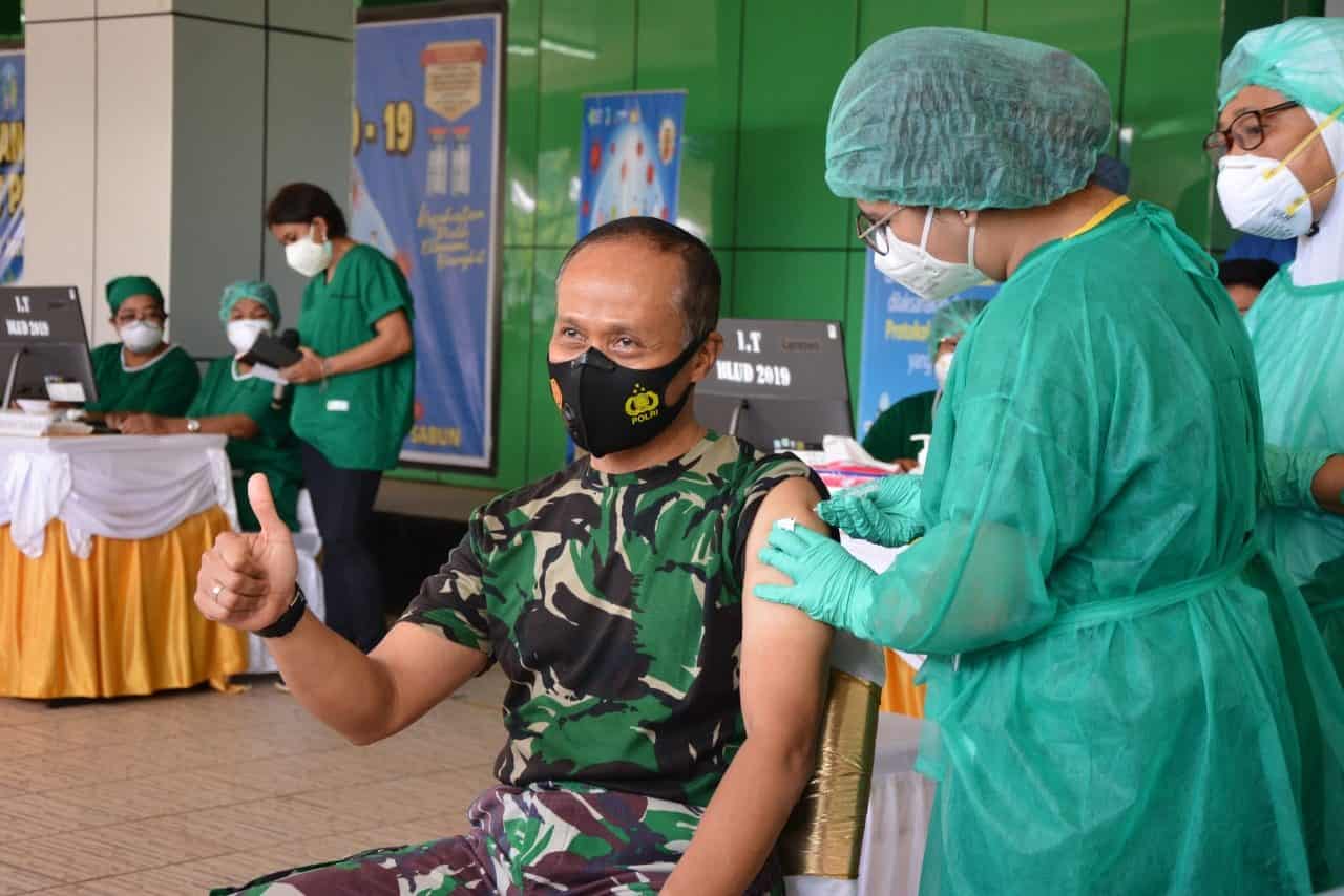 Pangdam Cenderawasih Terima Vaksin Covid-19 Tahap Pertama Di Provinsi Papua