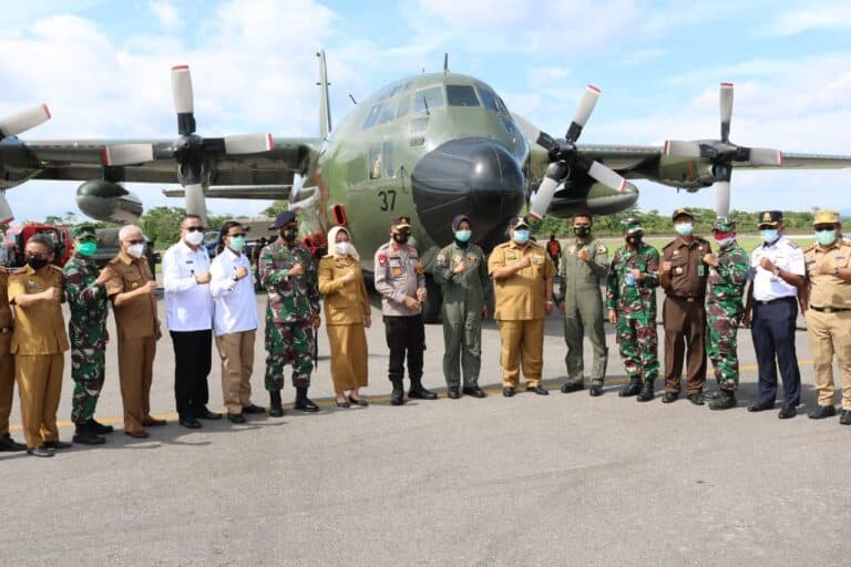 Korem 143/HO Berangkatkan 9,410 Ton Bantuan Korban Sulbar Lewat Hercules