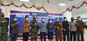 Pangdam XVIII/Kasuari Pimpin Relawan Vaksin Covid-19 Papua Barat