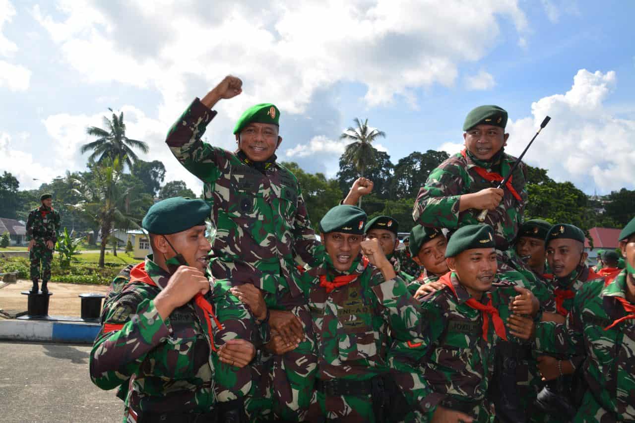 Hormat Dan Bangga, Danrem 151/Binaiya Lepas Satgas Yonif RK 732/Banau