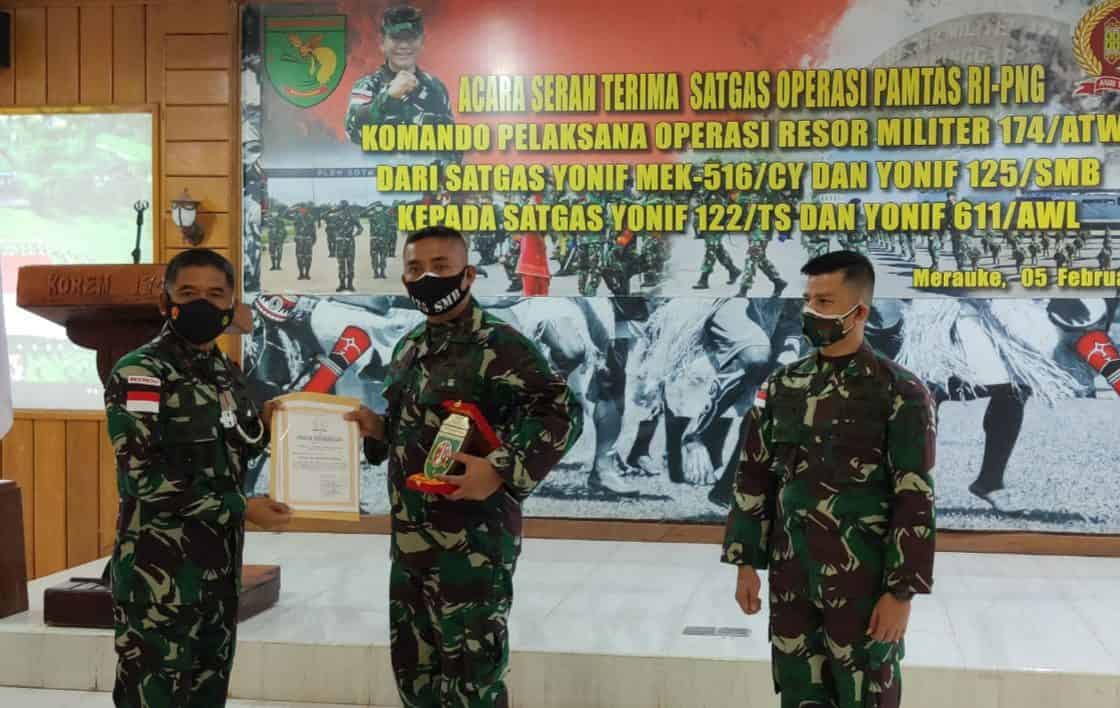 Serah Terima Kodal Operasi Satgas Pamtas RI-PNG Yonif 125/Si’mbisa Dengan Yonif 611/Awang Long