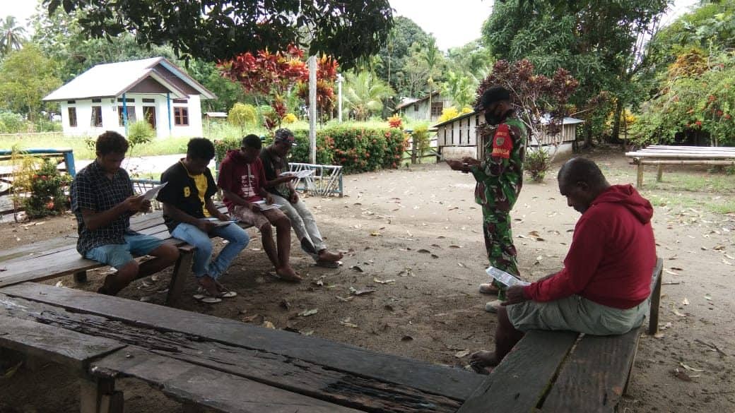 Jaring Putra Asli Papua, Babinsa Kodim 1712 Sosialisasikan Penerimaan Prajurit Tamtama