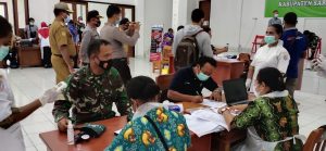 Dandim 1712/Sarmi Bersama Muspida Kabupaten Sarmi Penerima Pertama Vaksin Covid-19