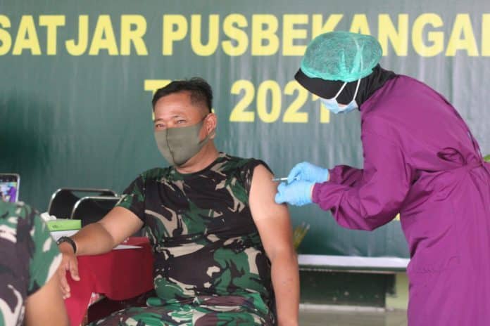 Personel Pusbekangad Vaksinasi Serentak Tahap 1