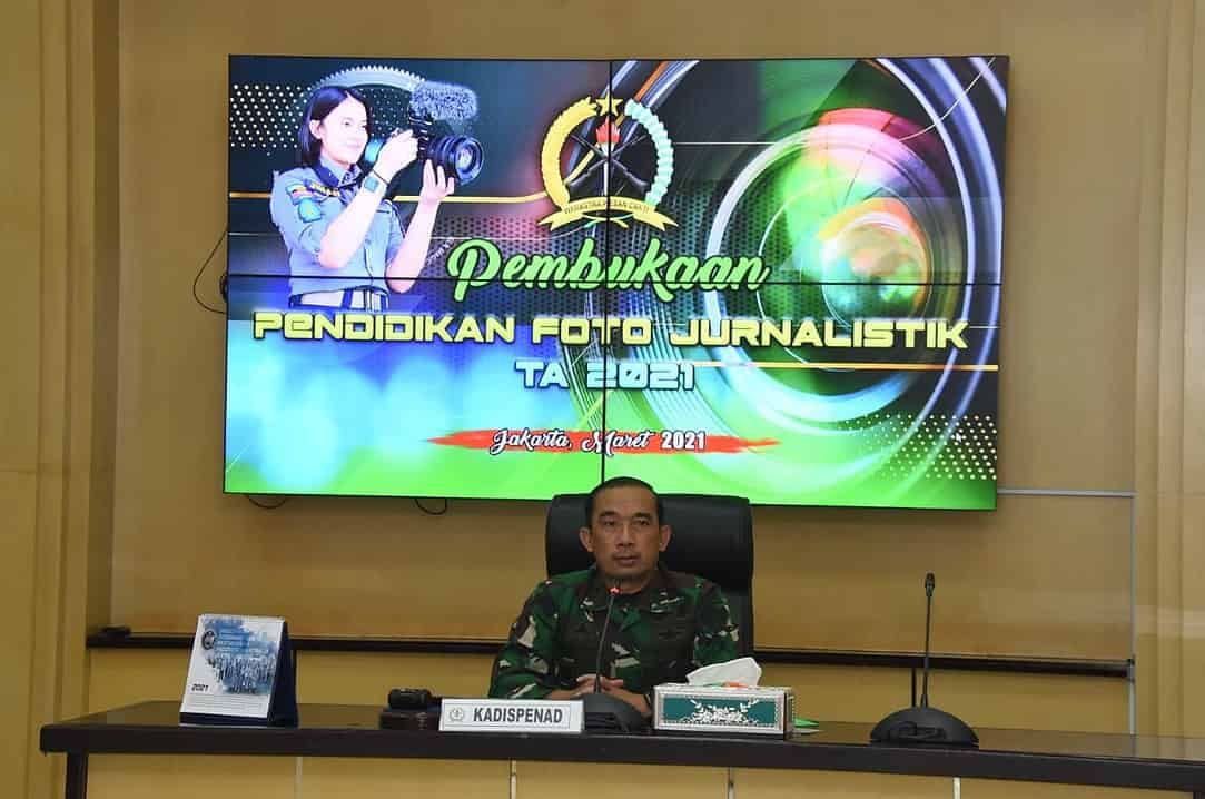 Kadispenad : Pendidikan Foto Jurnalistik Upaya Tingkatkan SDM Penerangan Angkatan Darat