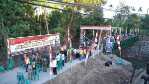 Jembatan Kartika Eka Paksi, Wujud Penghargaan dan Kecintaan Warga Bolo-Rade Pada TNI AD