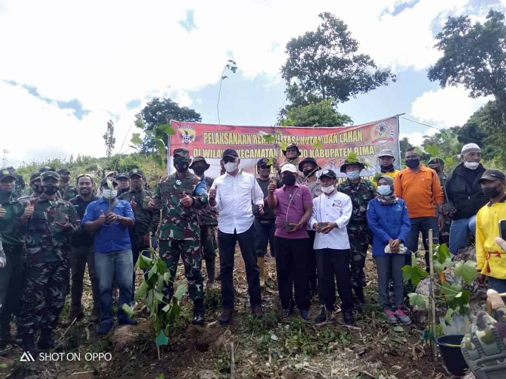 Belajar dari Banjir Bandang, Danrem 162/WB Ajak Masyarakat Jaga Ekositem Lingkungan