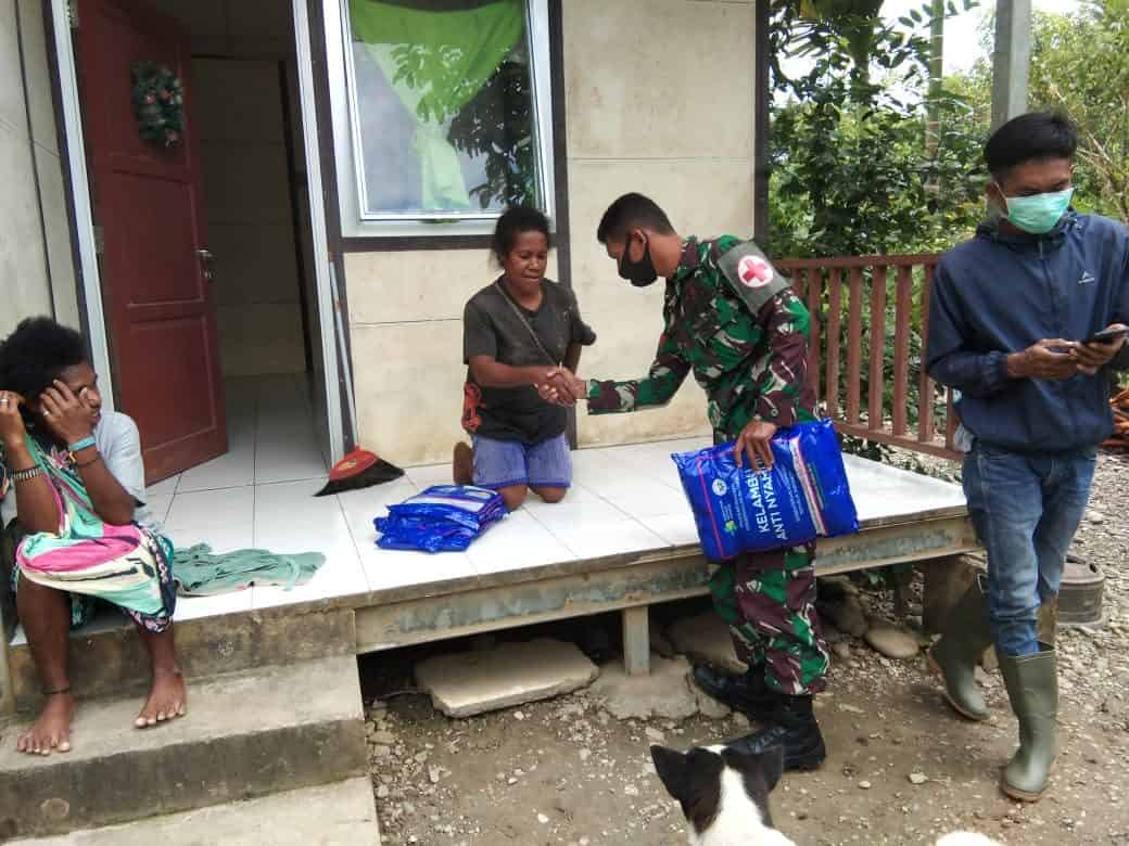 Satgas Yonif 756 Berikan Pelayanan Kesehatan Di Kampung Kiliarna Papua