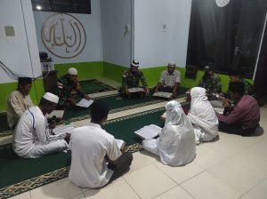 Ramadhan di Perbatasan, Satgas Yonif 642 Laksanakan Ibadah Bersama Warga