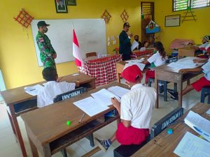 Satgas Yonarmed 6/3 Bantu Pengawasan Ujian di SD Katholik Manusasi