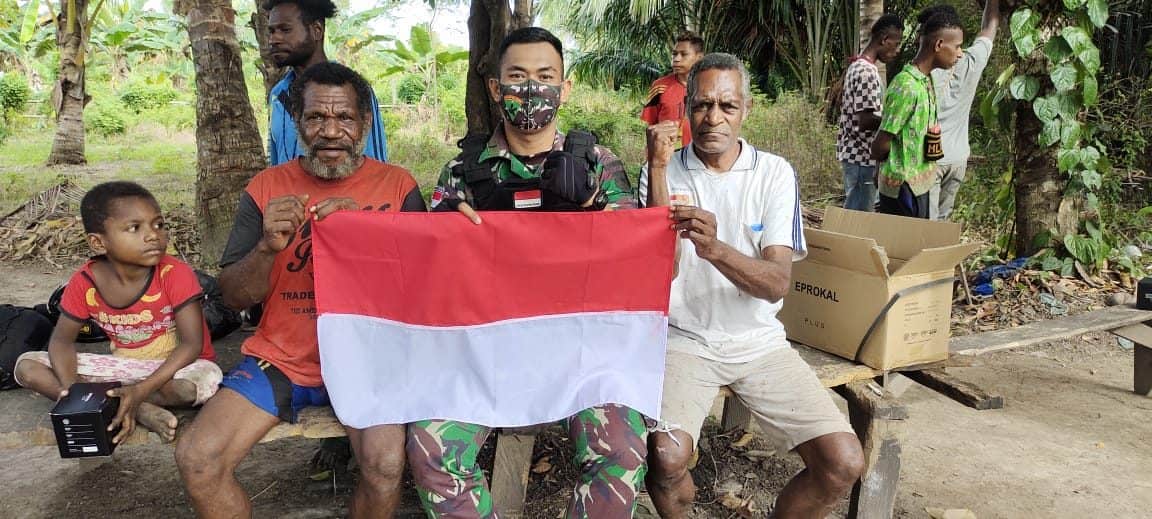 Melalui Komsos, Yonif 757/GV Rebut Hati Masyarakat Papua