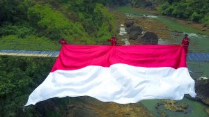 Bentangkan Jembatan Gantung Sambil Baksos di Seluruh Pelosok Nusantara