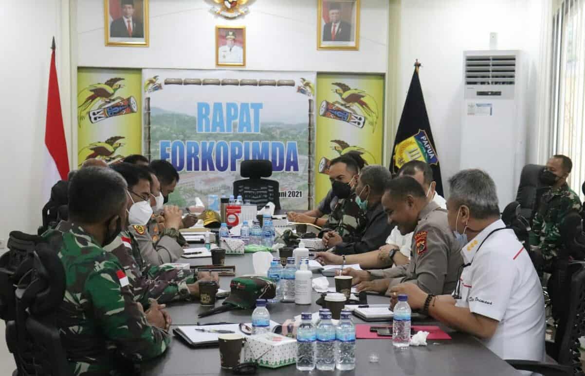 Bahas Kesuksesan PON XX, Kasdam XVII/Cenderawasih Rapat Bersama Forkopimda Papua