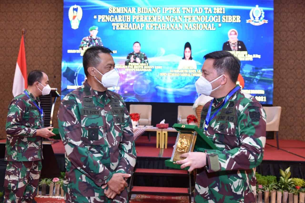 Kadislitbangad Tutup Seminar Bidang IPTEK TNI AD TA.2021