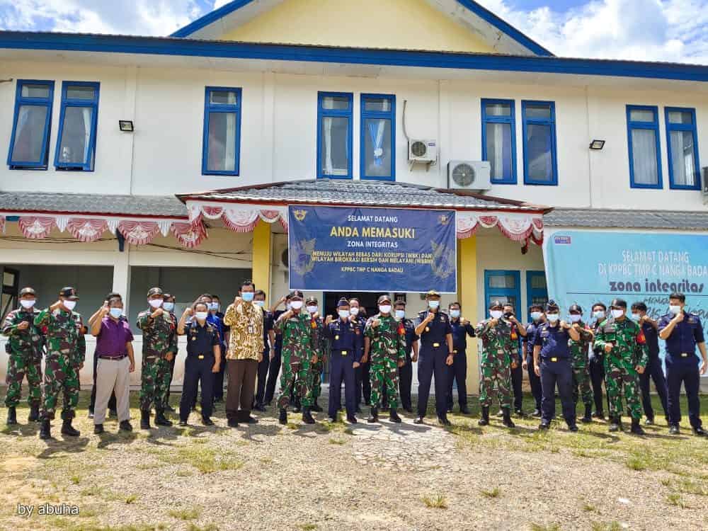 Peduli Pencegahan Covid-19, Satgas Yonif 144/JY Sinergi Dengan KPPBC TMP C