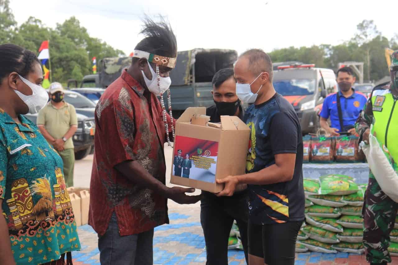 Pangdam XVII/Cenderawasih Gelar Gowes dan Bagikan Tali Asih di Merauke