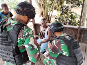 Melalui Anjangsana, Satgas Yonif 512/QY Pererat Hubungan Dengan Pemerintah Daerah di Perbatasan