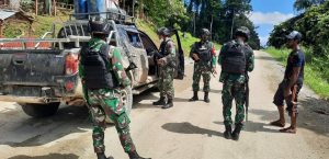 Satgas Yonif 512 Gelar Sweeping Guna Cegah Peredaran Barang Terlarang di Ujung Timur Indonesia