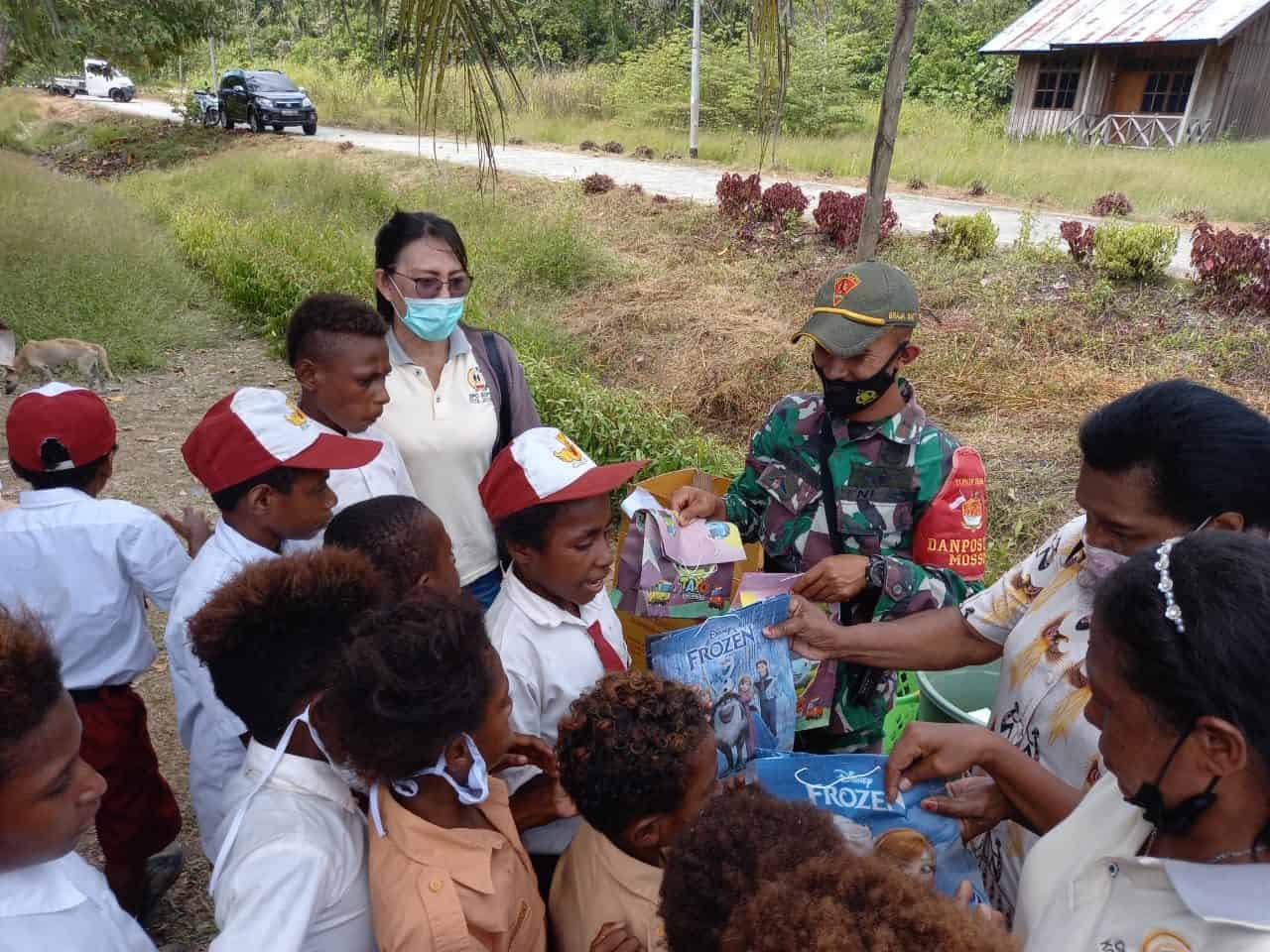 Belajar Sambil Bermain, Satgas Yonif 131 Gelar Permainan Edukatif di Sekolah Perbatasan