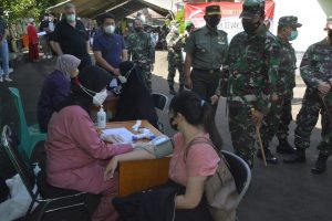 Dukung 1 Juta Vaksin, Danrem 061/SK Pantau Serbuan Vaksinasi di RS. Salak Bogor