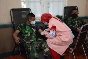 Peringati HUT Ke-40, Korem 044/Gapo Gelar Donor Darah