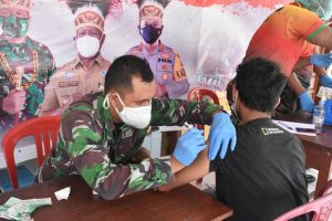 Kodam XVIII/Kasuari Perluas Wilayah Serbuan Vaksinasi di Papua Barat