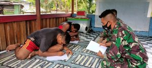 Satgas Pamtas Yonif 131/Brs Latih Pemuda Papua Bantu Wujudkan Cita-Cita Menjadi Prajurit TNI