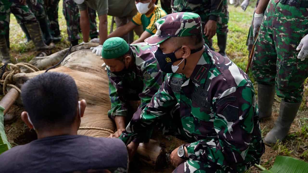 Danpuslatpur : Jadikan Momentum Kurban Untuk Berbagi Di Tengah Pandemi