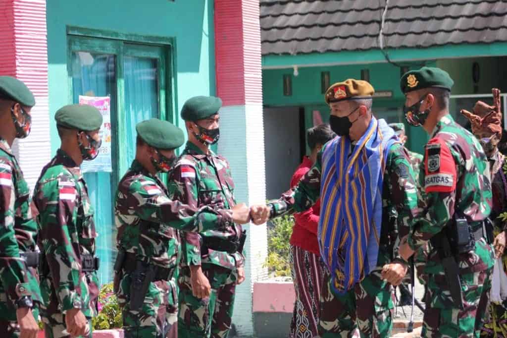 Danpussenarmed Kunjungi Satgas Pamtas RI-RDTL Yonarmed 6/3 Kostrad di NTT