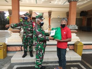 Sampai Tahap Lima, Kodim Badung Distribusikan 2150 Paket Sembako Warga Terdampak Covid -19