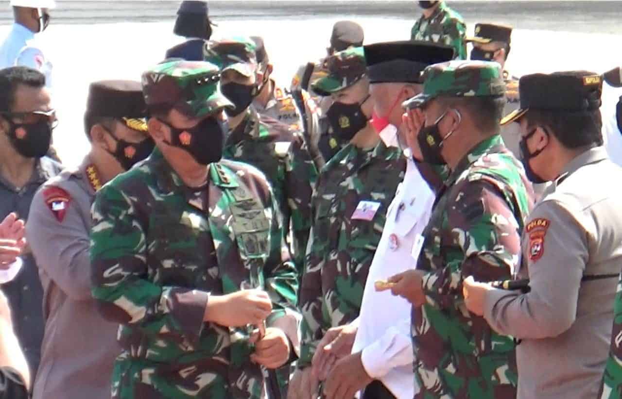 Pangdam I/BB Dampingi Panglima TNI dan Kapolri Rapat Dengan Forkopimda Bahas Penanganan Covid-19 di Sumbar