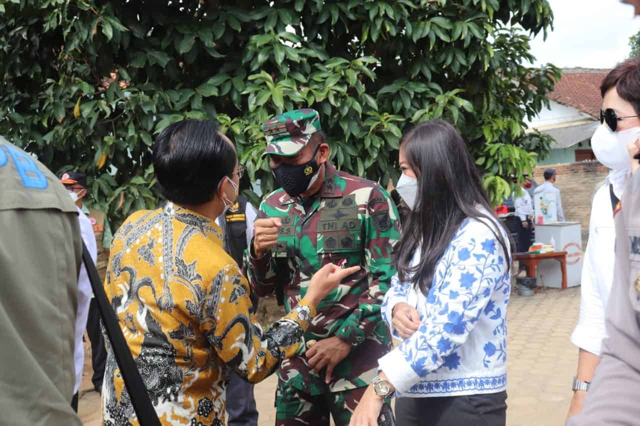 Pangdam II/Sriwijaya Dampingi Kunker Menko Perekonomian RI dan Kepala BNPB Pusat di Provinsi Lampung