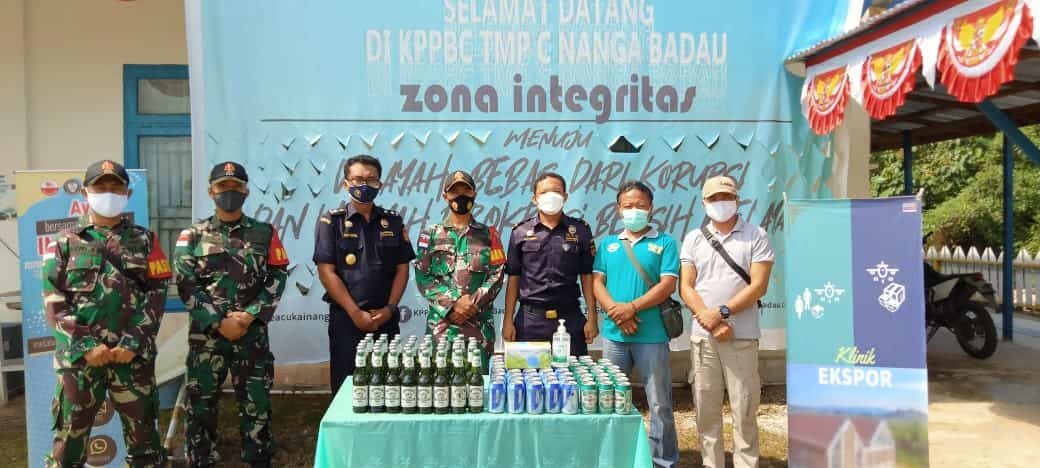 Ratusan Botol Miras Diamankan Satgas Pamtas Yonif 144/JY di Perbatasan