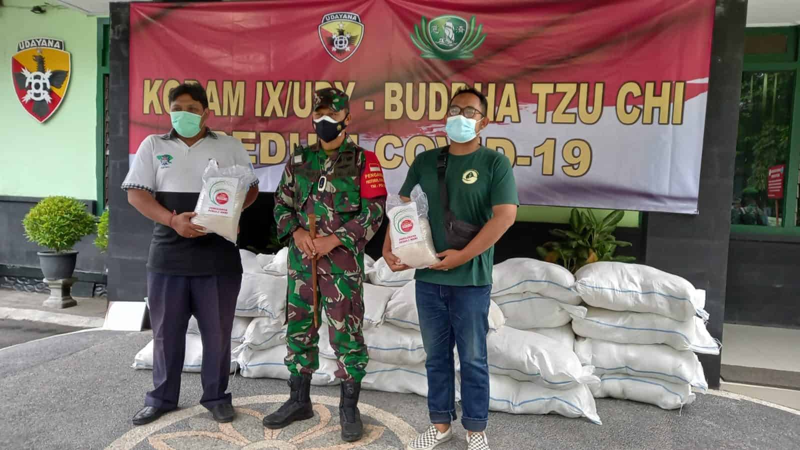 Kodim Badung Kembali Distribusikan 250 Paket Sembako Warga Terdampak Covid- 19