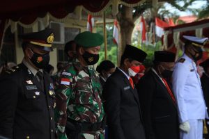 Satgas Yonif 131 Gelar Upacara Bendera Peringatan HUT RI Ke 76 di Perbatasan Papua