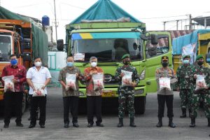 Melalui Kodam II/Sriwijaya, Paguyuban MTPB Serahkan Bansos 100 Ton Beras Bagi Warga Sumbagsel Terdampak Covid -19