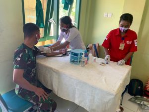 Penuhi Kebutuhan Darah PMI, Satgas Yonif 742 Gelar Donor Darah di Perbatasan