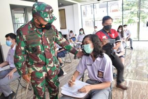 Pangdam I/BB Apresiasi Pelaksanaan Vaksinasi di Sekolah SMA Sutomo Medan